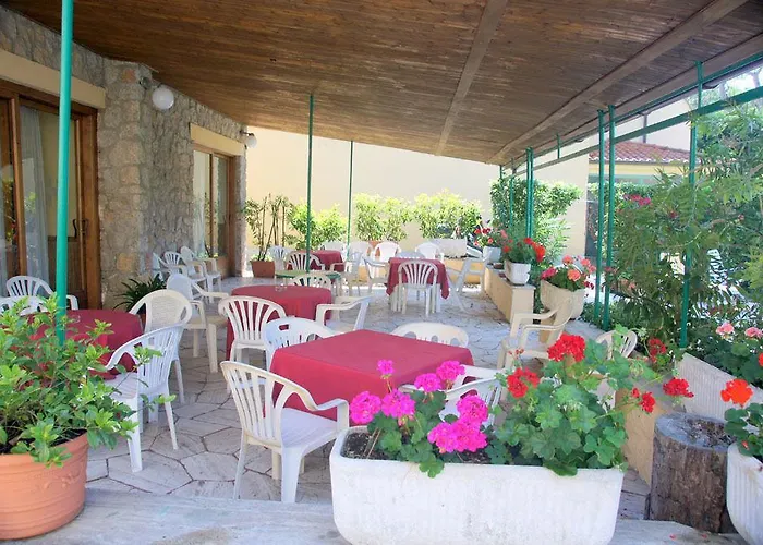 Golf Dei Marmi Hotel 3*