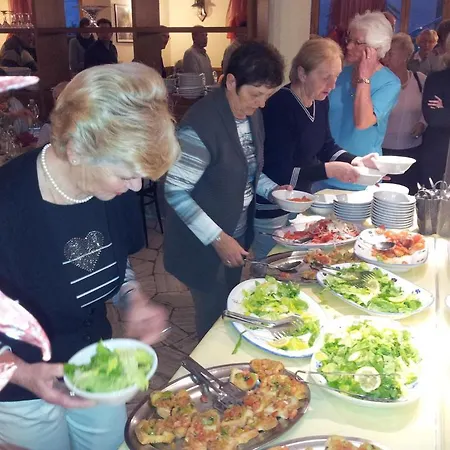 Ξενοδοχείο Golf Dei Marmi 3*