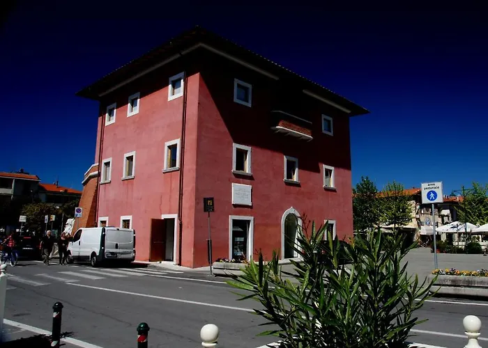 Golf Dei Marmi Hotel 3*